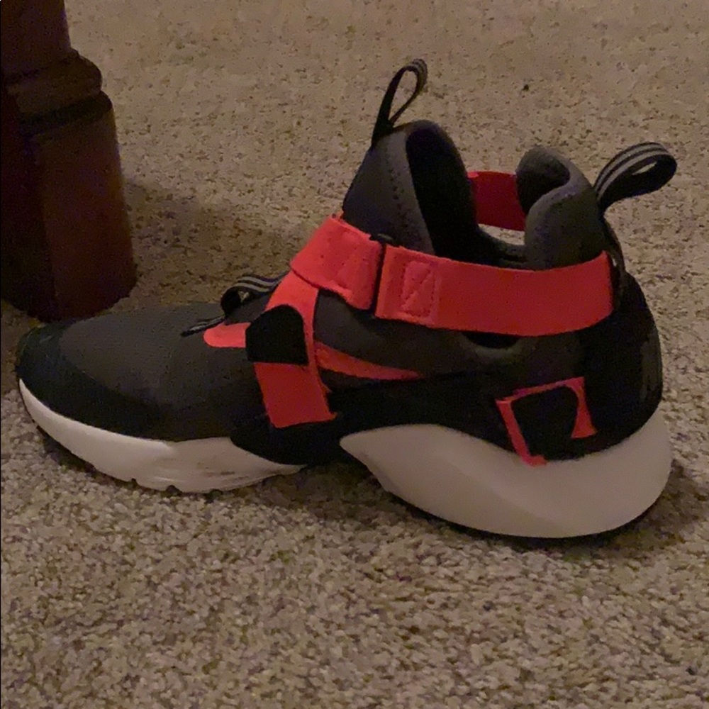 Nike Shoes Size 7 women’s